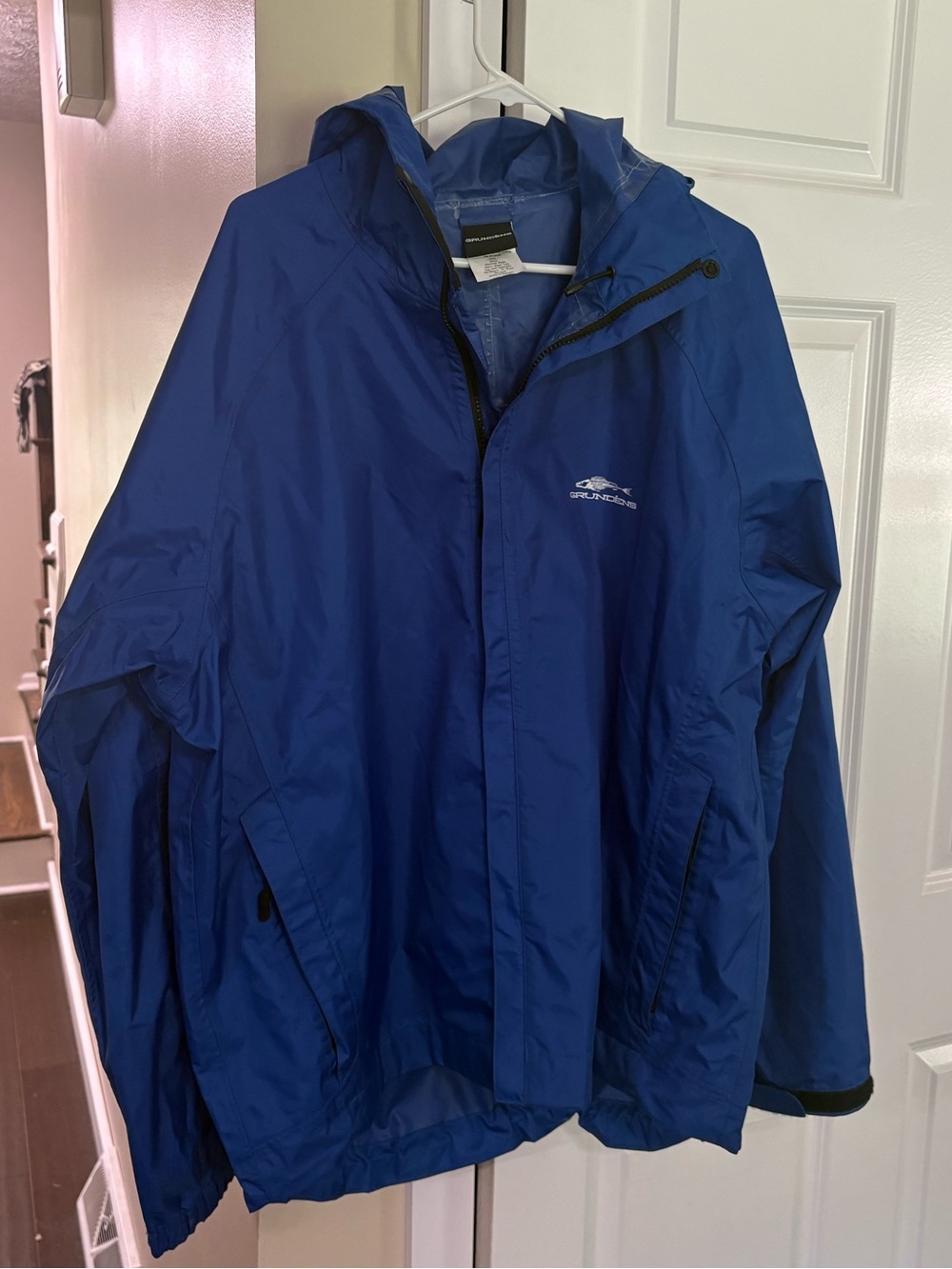 Grunsdens rain jacket